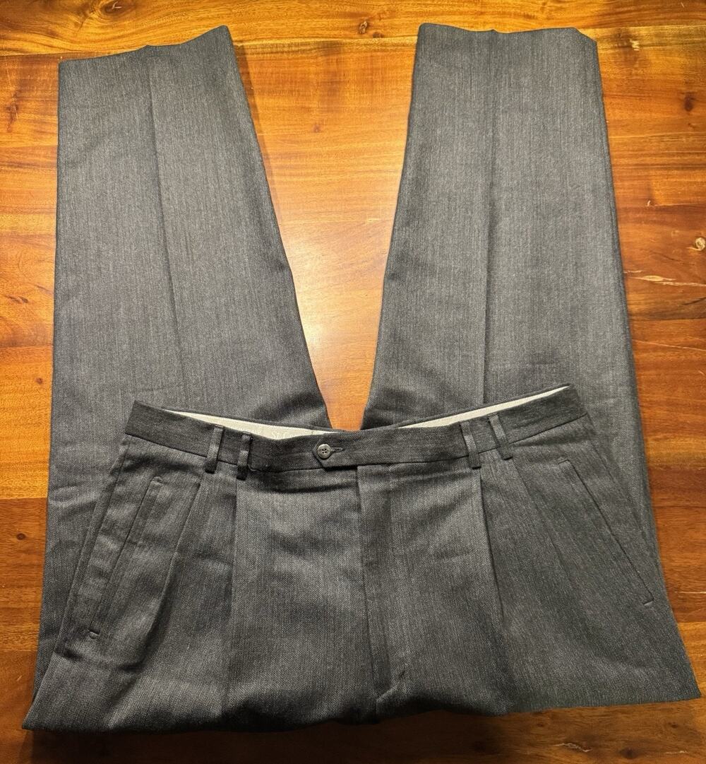 St. Croix Mens Gray Wool Blend Stretch Pleated Dress pants trousers Sz 40 x 32
